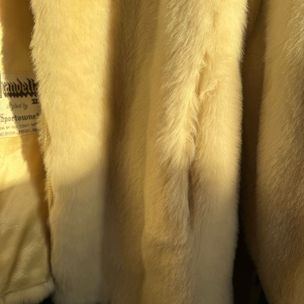 Vintage (1978) White Faux Fur Coat with Black Stripe Detail - Picture 7 of 16